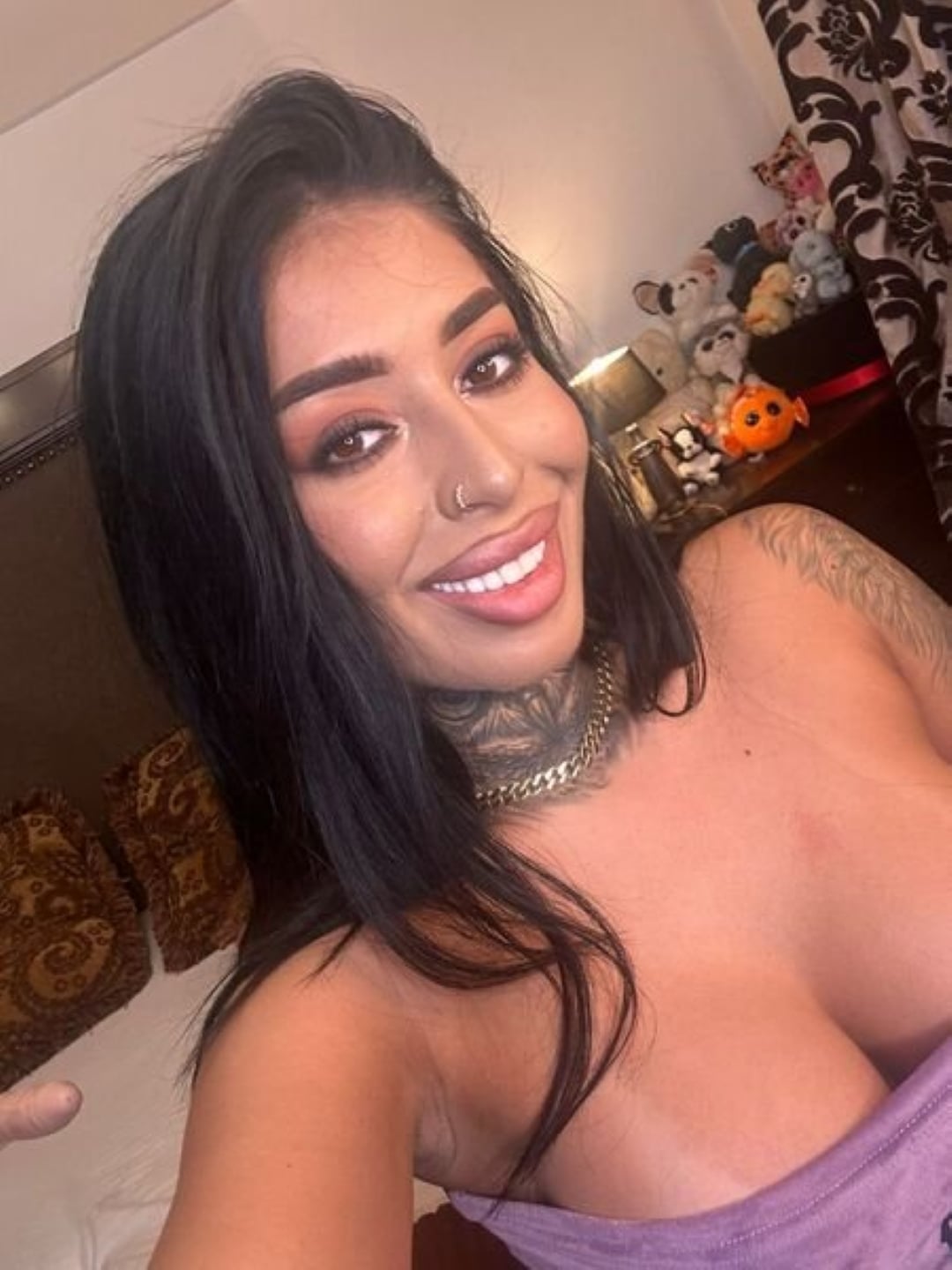 Aariss nude 3