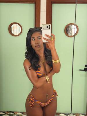 Aarohi Allegre nude 7