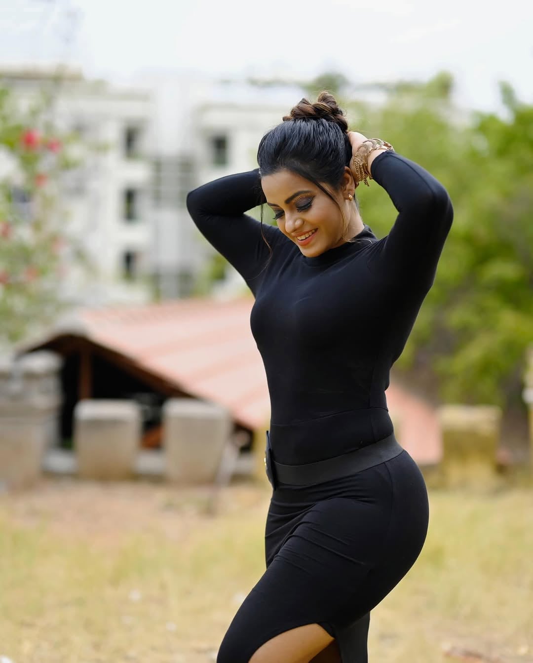 Aasma Syed nude 11