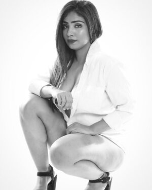 Aayushi Jaiswal nude 11