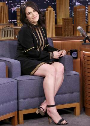 Abbi Jacobson nude 1