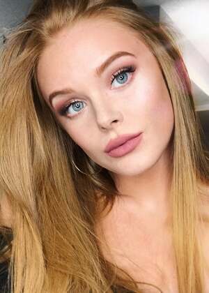 Abigail Cowen nude 5
