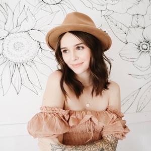 Acacia Brinley Clark nude 3