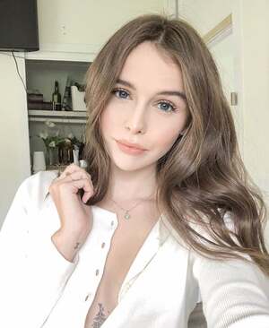 Acacia Brinley Clark nude 6