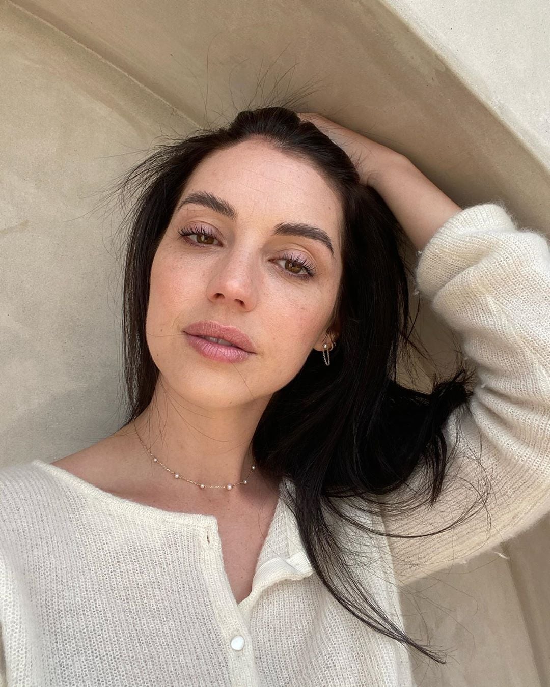 Adelaide Kane nude 7