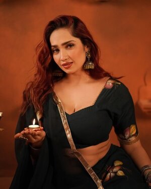 Aditi Mistry nude 8