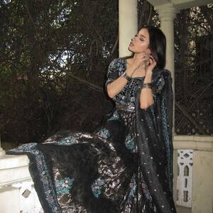 Aena Khan nude 7