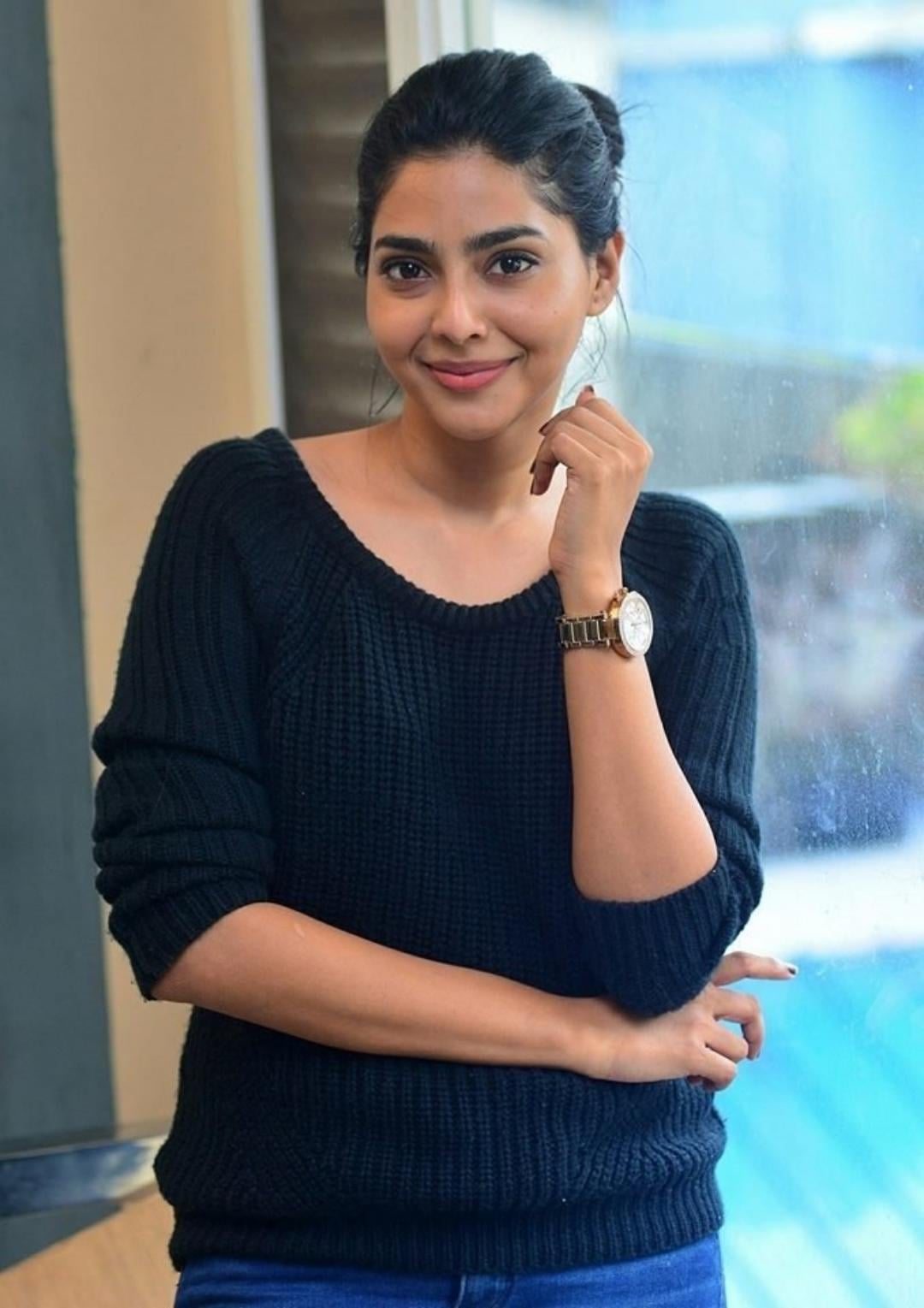 Aishwarya Lekshmi nude 5