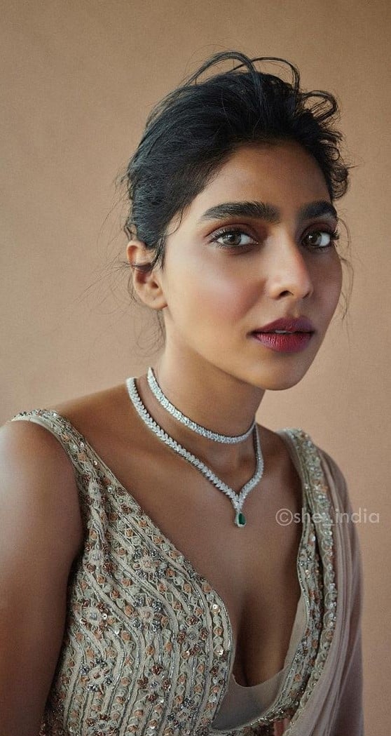 Aishwarya Lekshmi nude 9