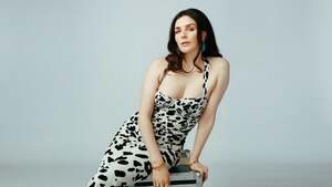 Aisling Bea nude 8