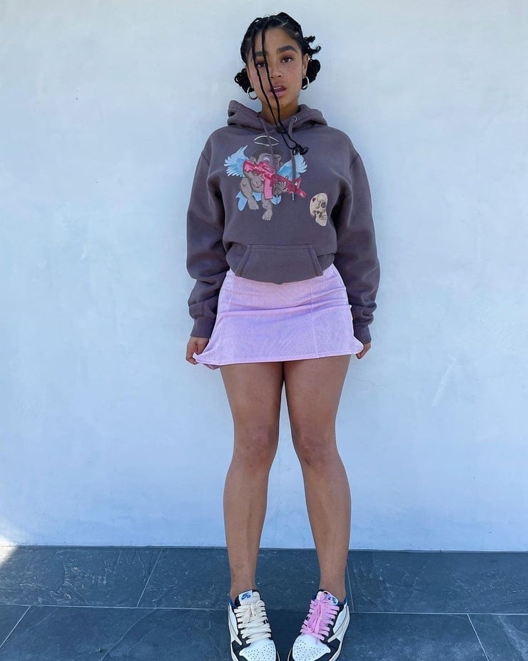 Aiyana Lewis nude 10