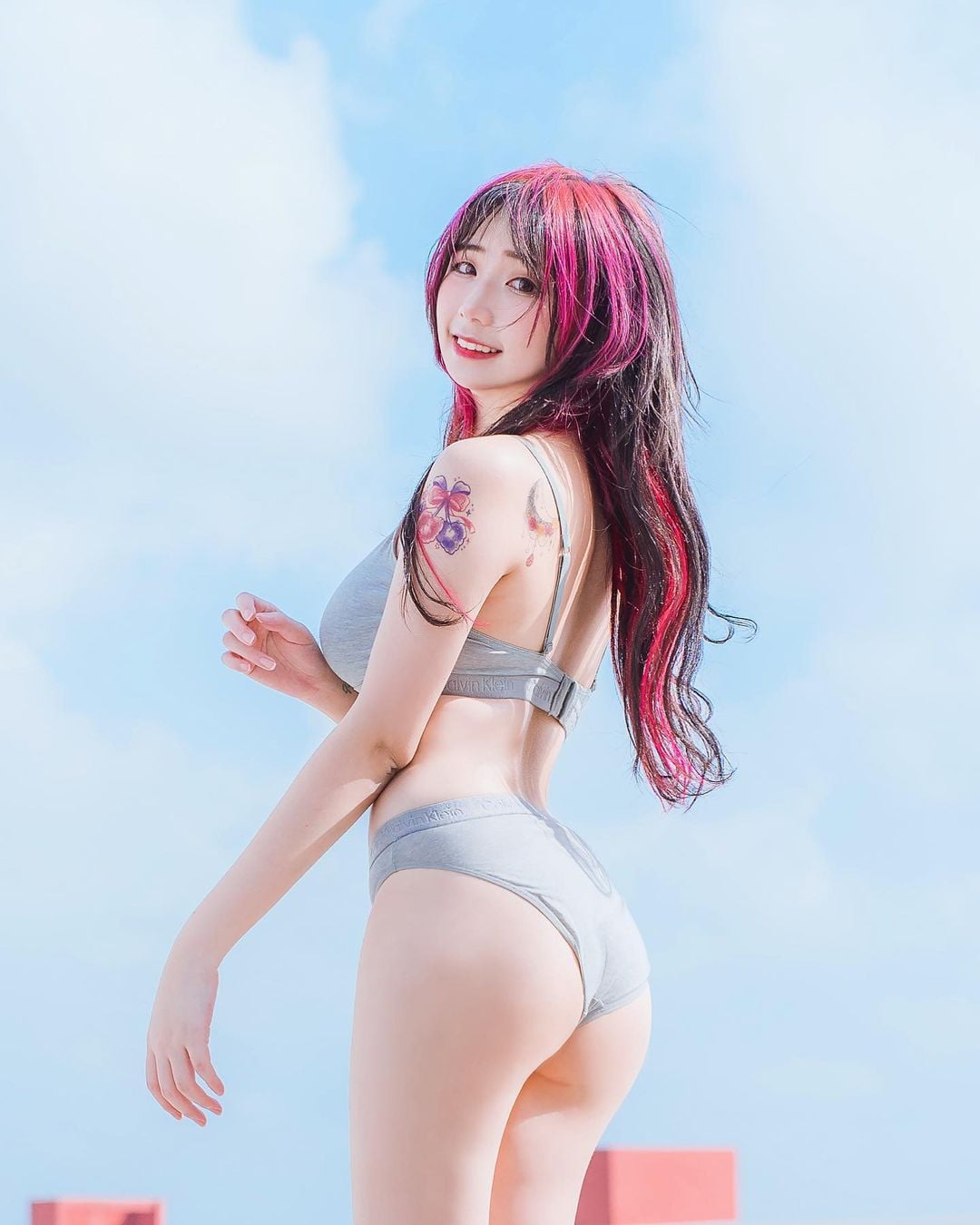 Akaei Ray nude 1