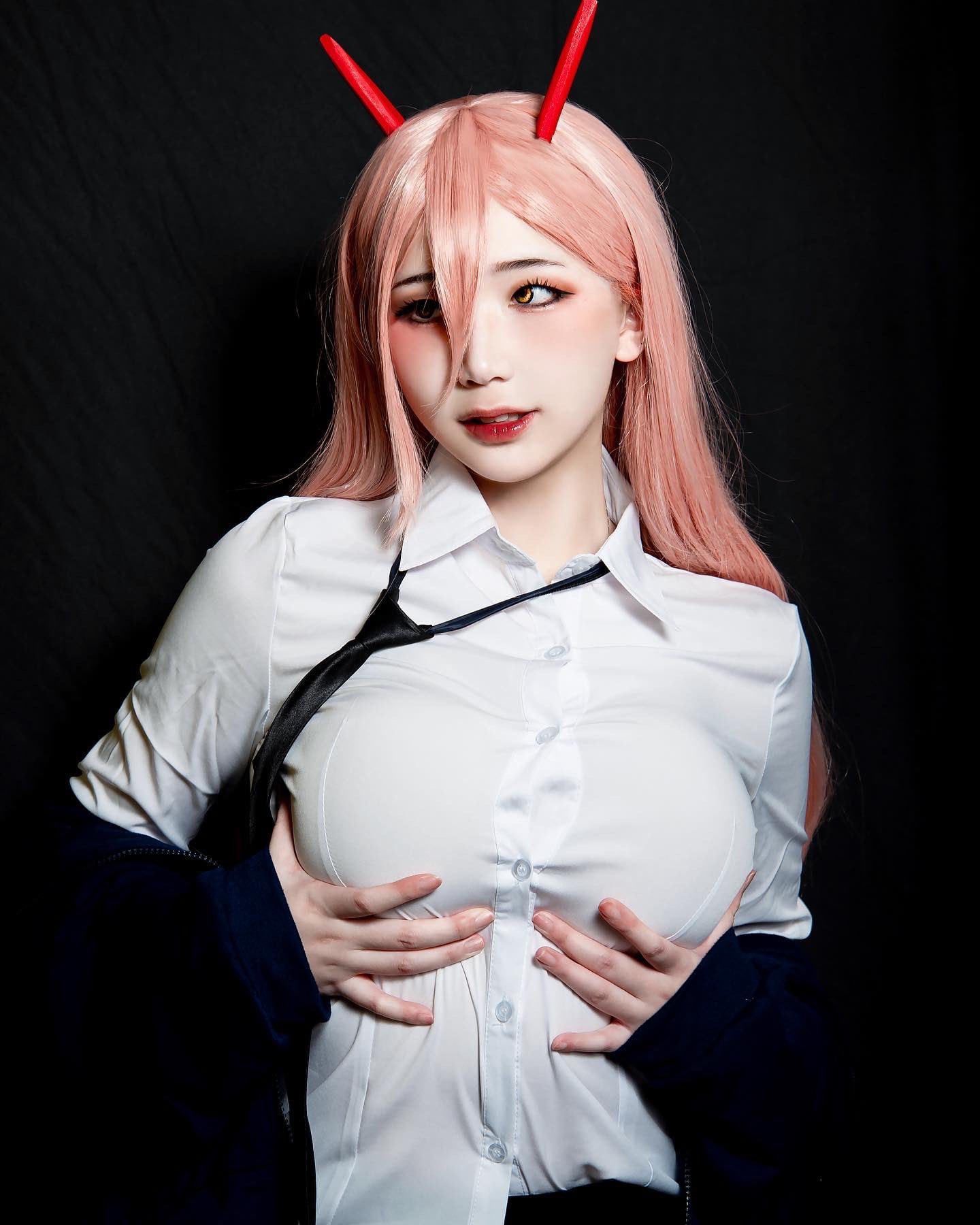 Akaei Ray nude 10