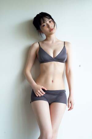 Akari Akase nude 11