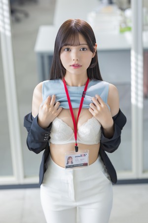 Akari Matsunaga nude 1