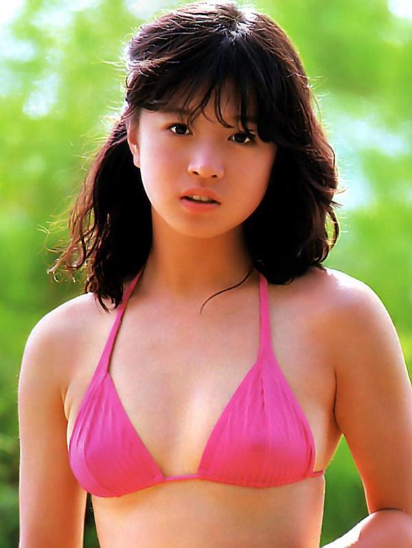 Akina Nakamori nude 12