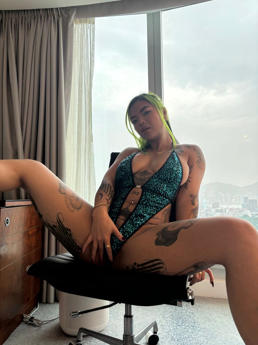 Akira Zay nude 4