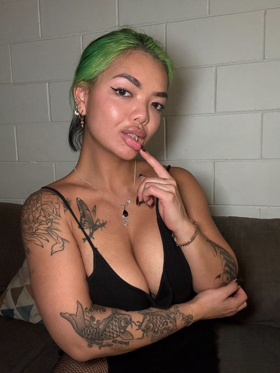 Akira Zay nude 6