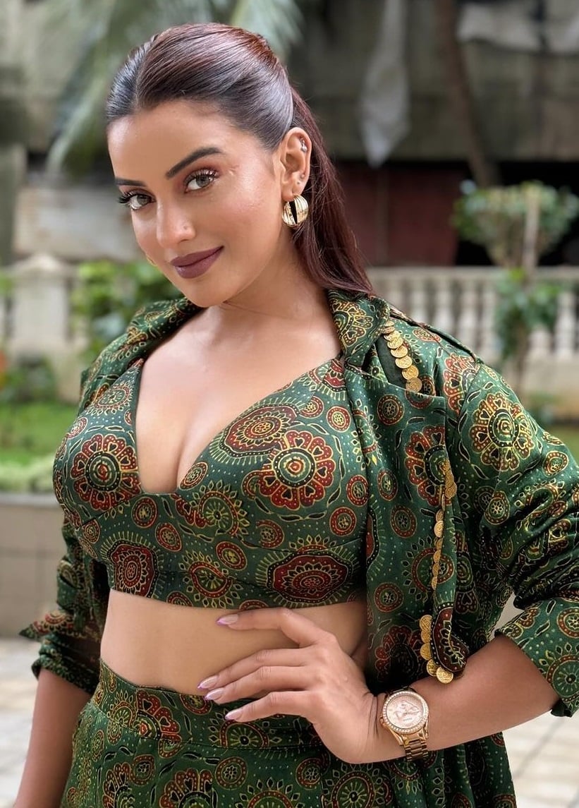 Akshara Singh nude 6