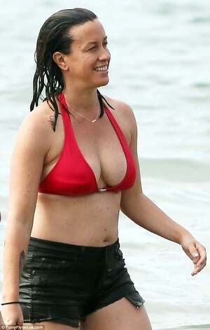 Alanis Morissette nude 8