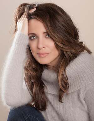Alanna Ubach nude 8