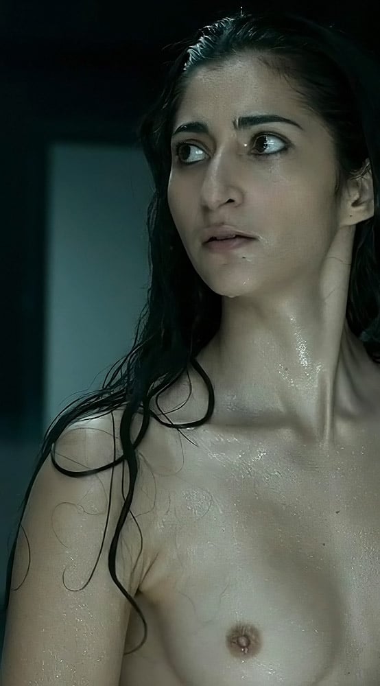 Alba Flores nude 12