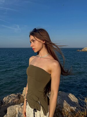 Albaka nude 11