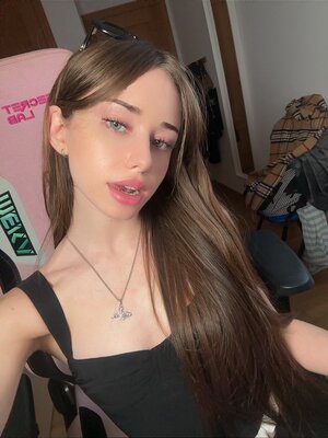 Albaka nude 9