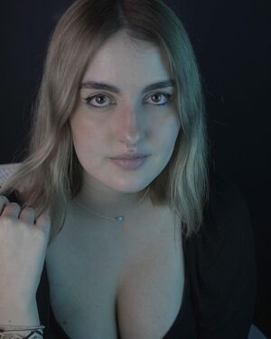 Ale ASMR nude 5