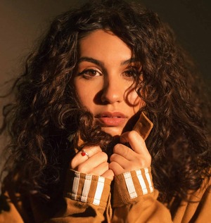 Alessia Cara nude 6
