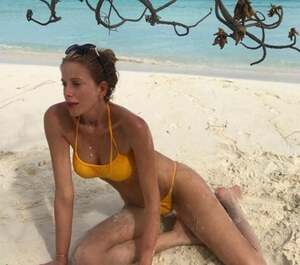 Alessia Marcuzzi nude 12