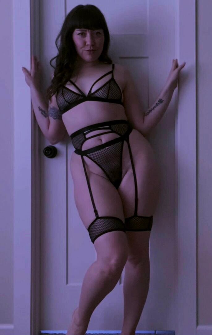 Alex Bishop nude 6