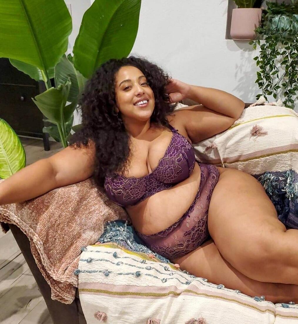 Alex LaRosa nude 2
