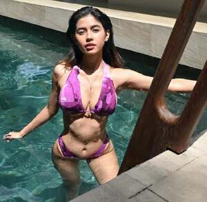 Alexa Miro nude 7