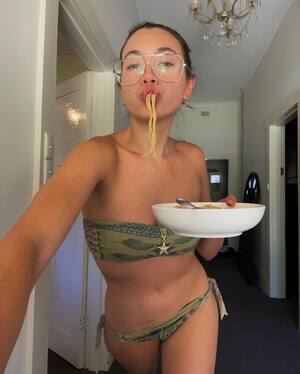 Alexandra Duggan nude 7