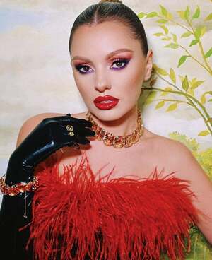 Alexandra Stan nude 8
