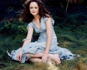 Alexis Bledel nude 8