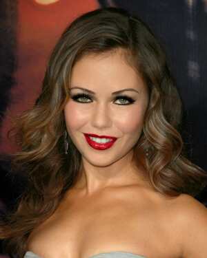 Alexis Dziena nude 7