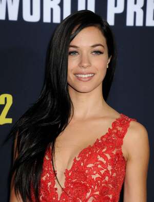 Alexis Knapp nude 12