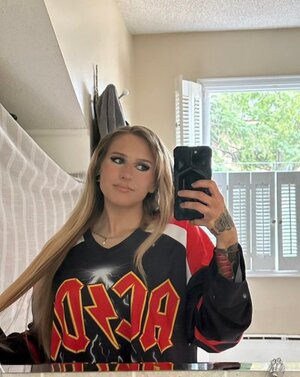 Alexis XJ nude 3