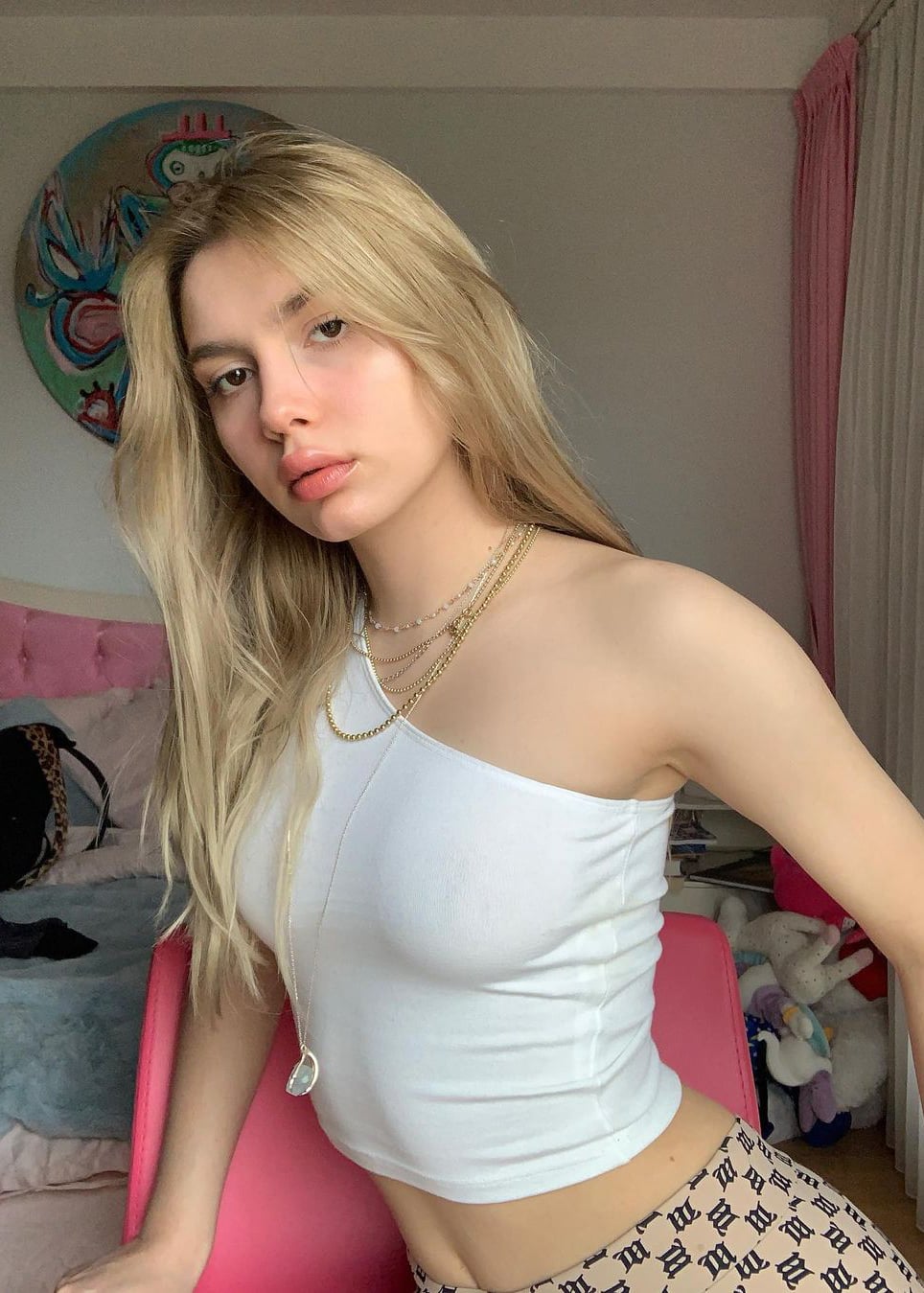 Aleyna Tilki nude 5