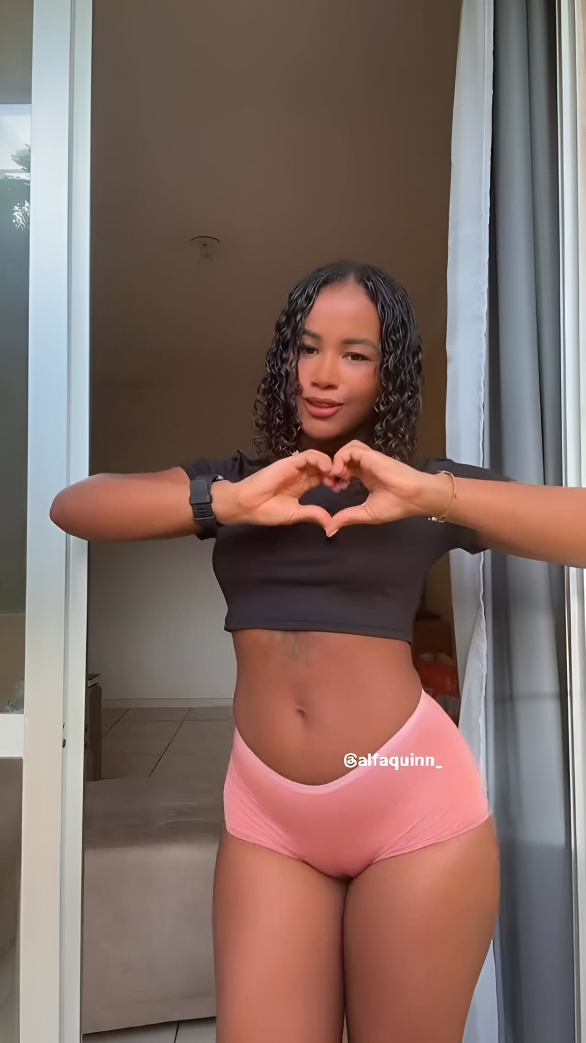 Alfaquinn nude 4