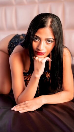 Alhana Pulido nude 4