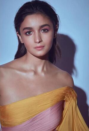 Alia Bhatt nude 10