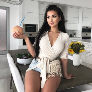 Alia Lia Shelesh nude 5