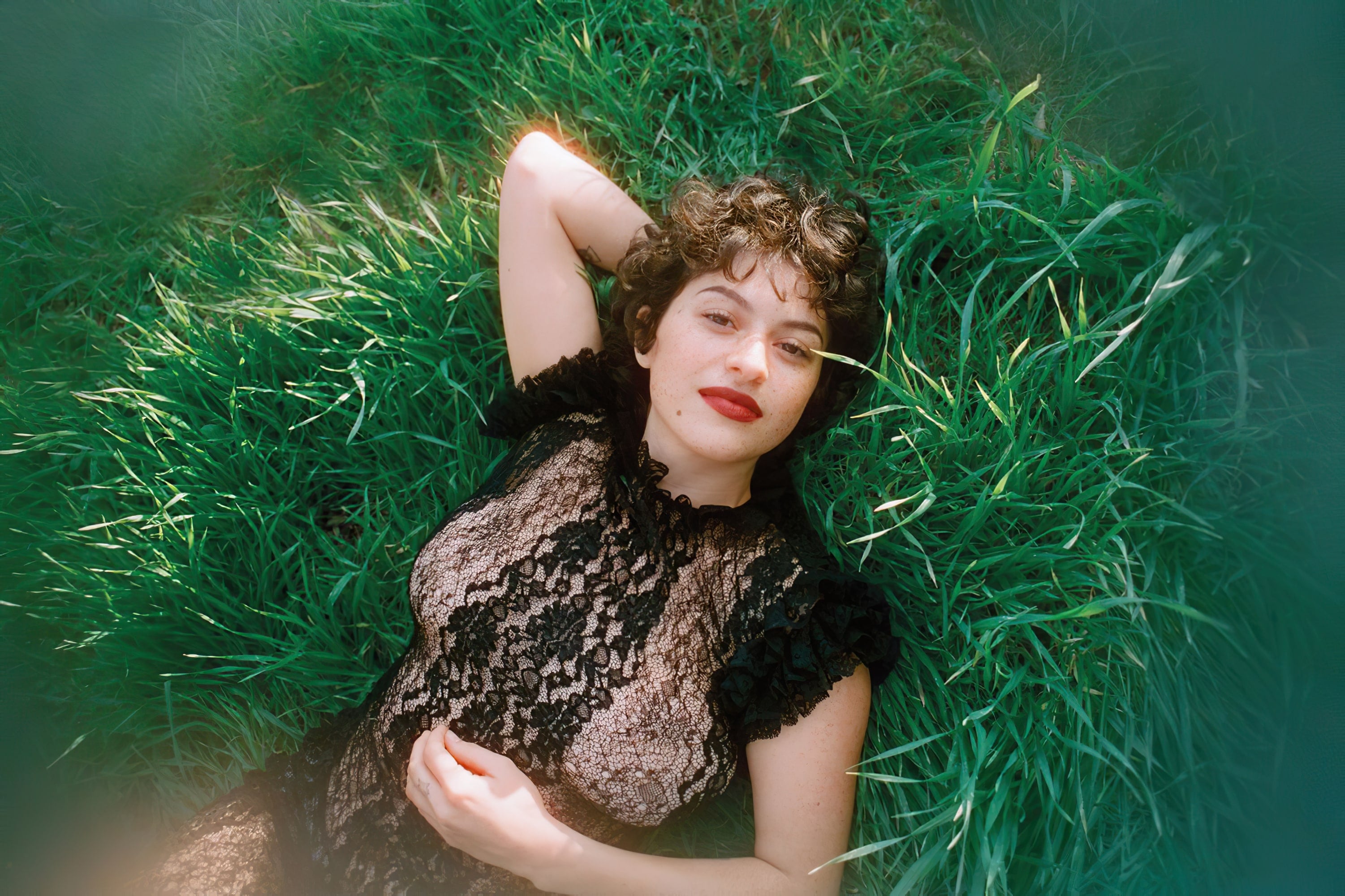 Alia Shawkat nude 11