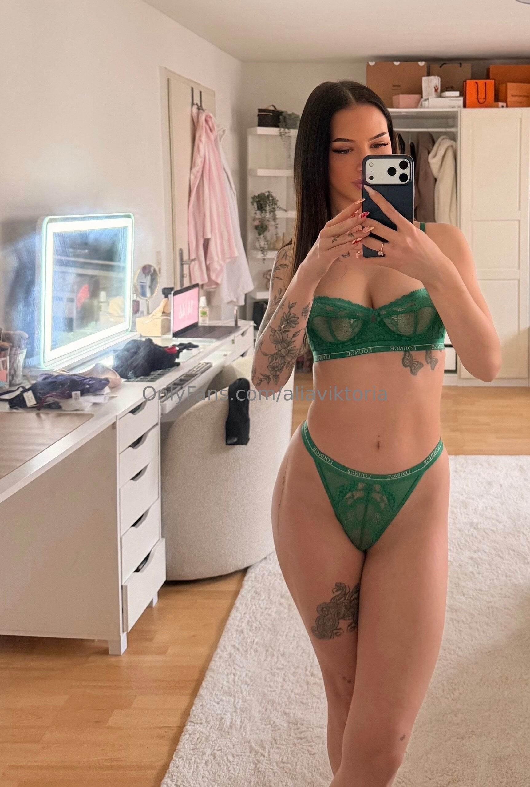 Alia Viktoria nude 5