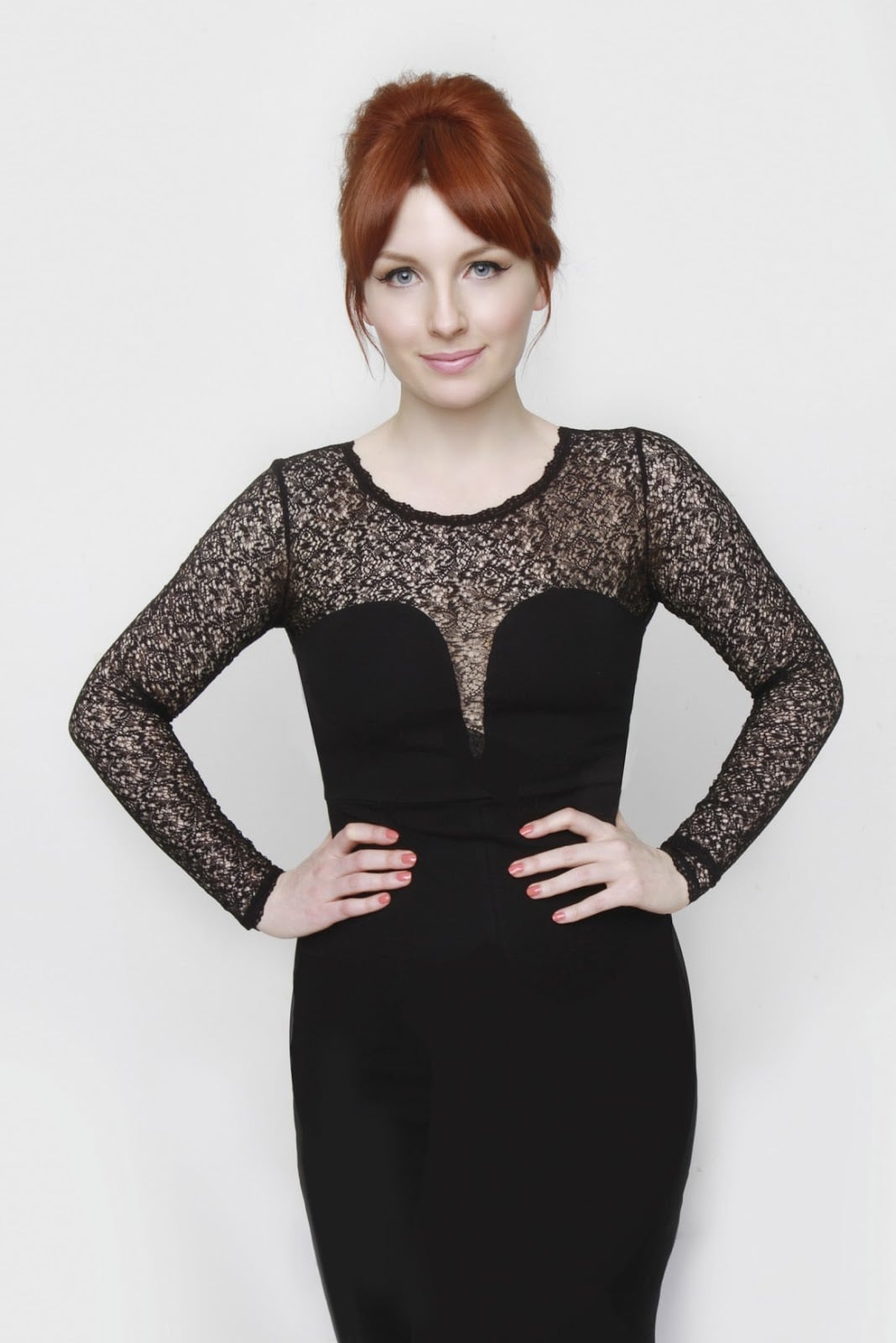 Alice Levine nude 5