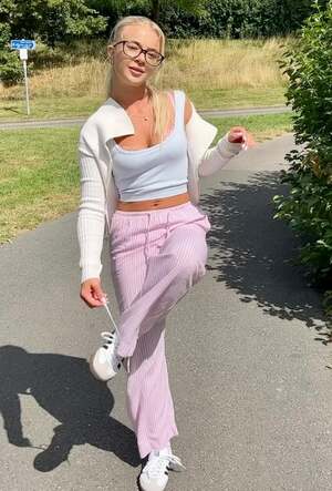 Alice Lou nude 2