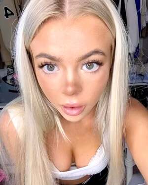 Alice Lou nude 7